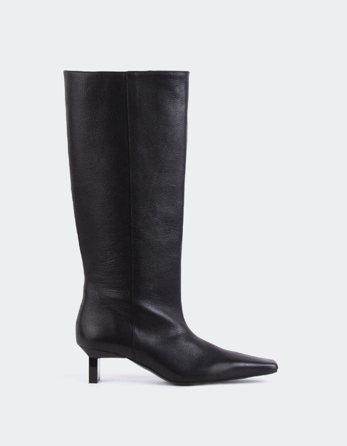 Blanzy Black Leather