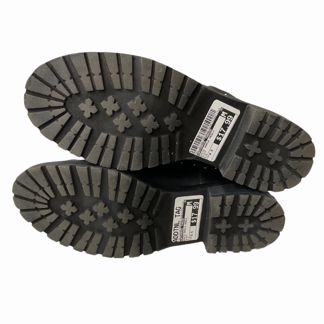 Boots Ankle Heels By Universal Thread In Black, Size: 9.5