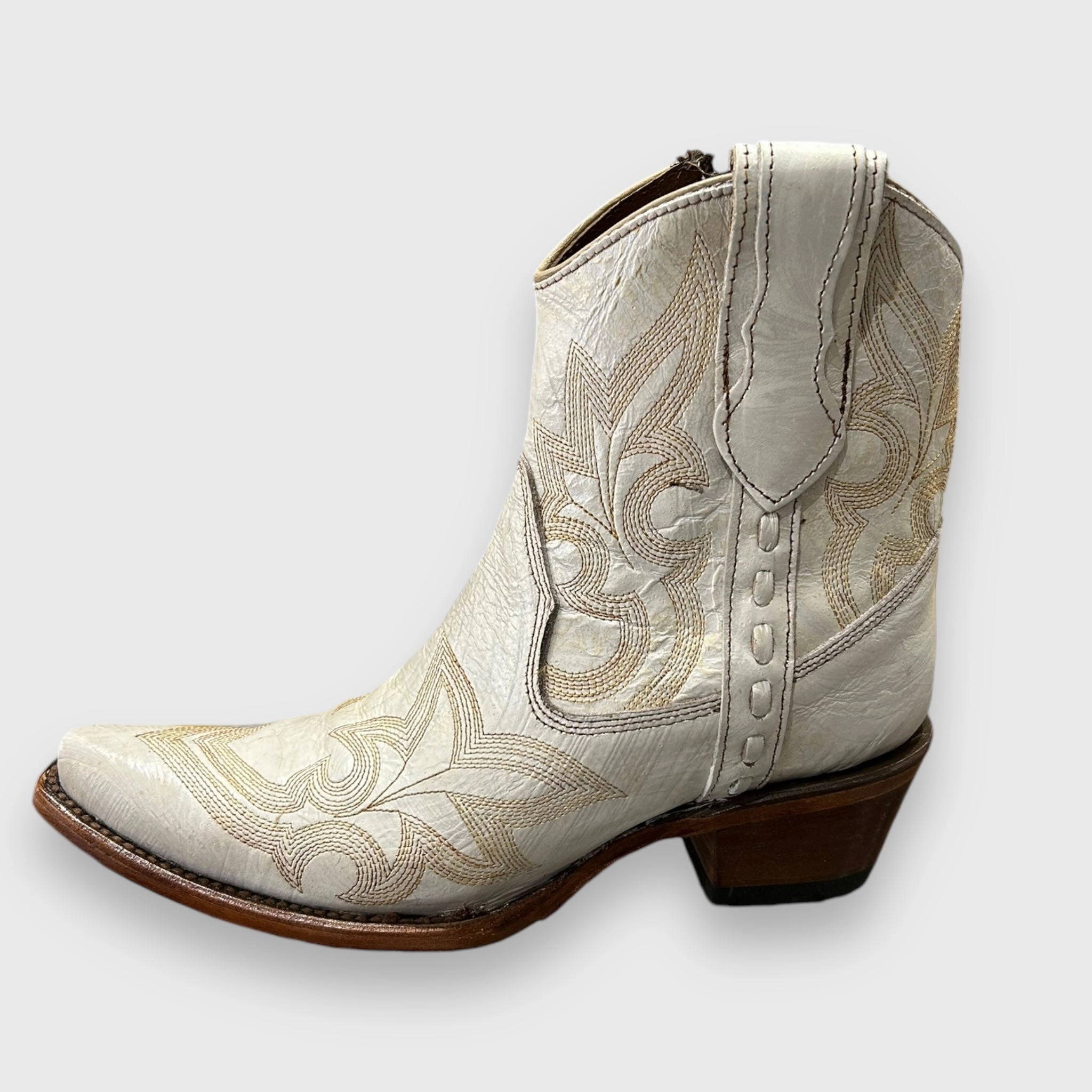 Circle G by Corral Ladies Western Ankle Boots in Pearl L5916