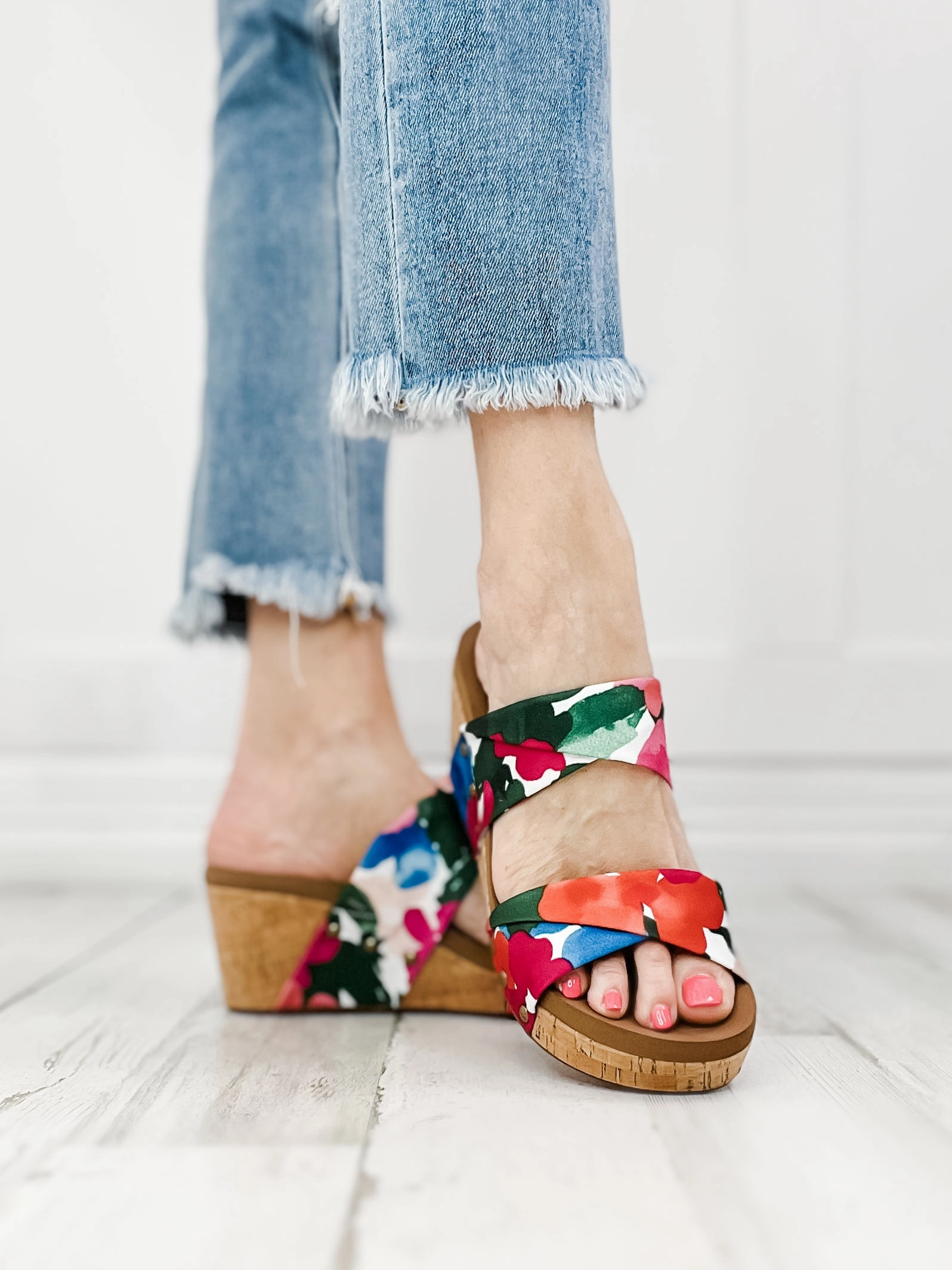 Corkys Stranded Wedges in Flowers