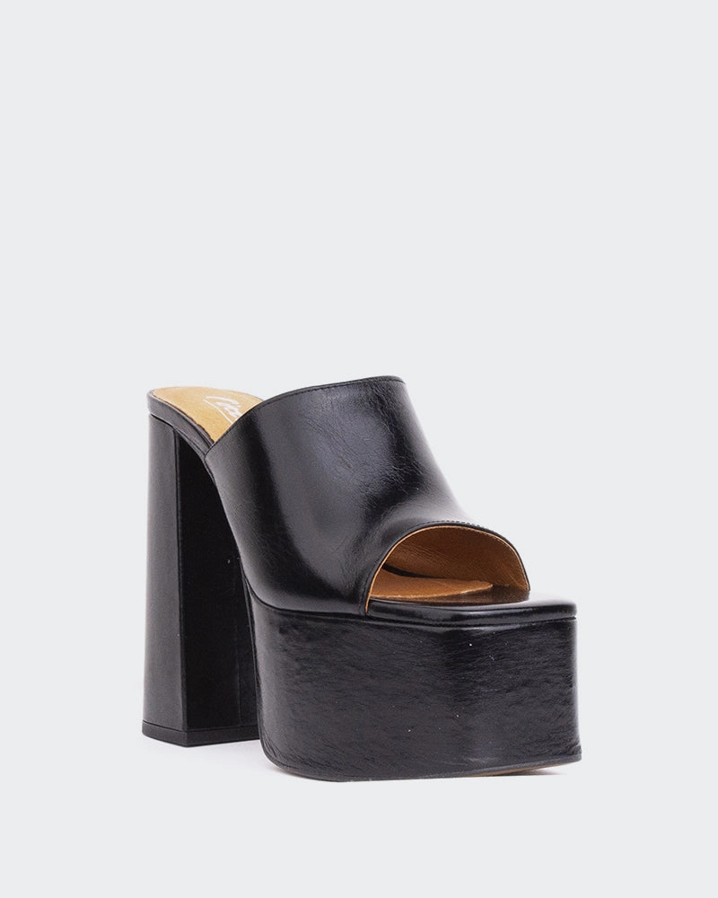 Piccioli Black Leather