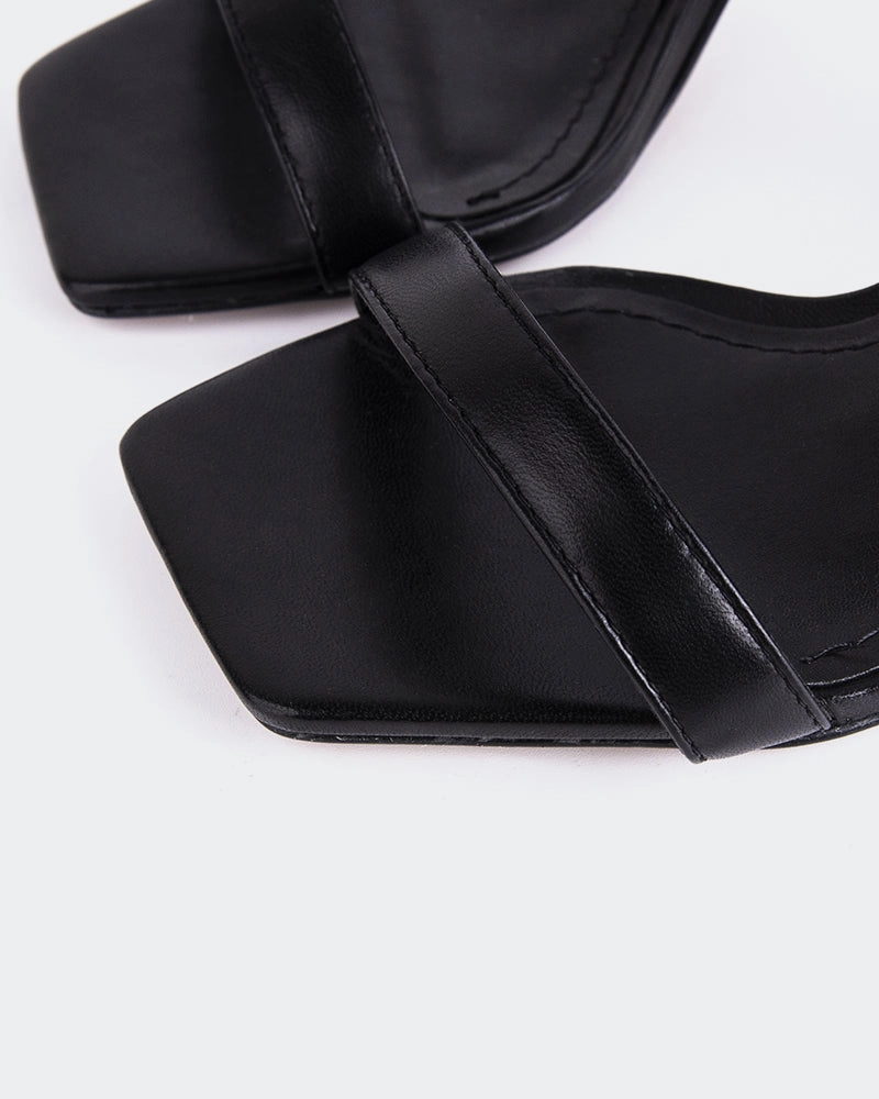 Ricarda Black Leather