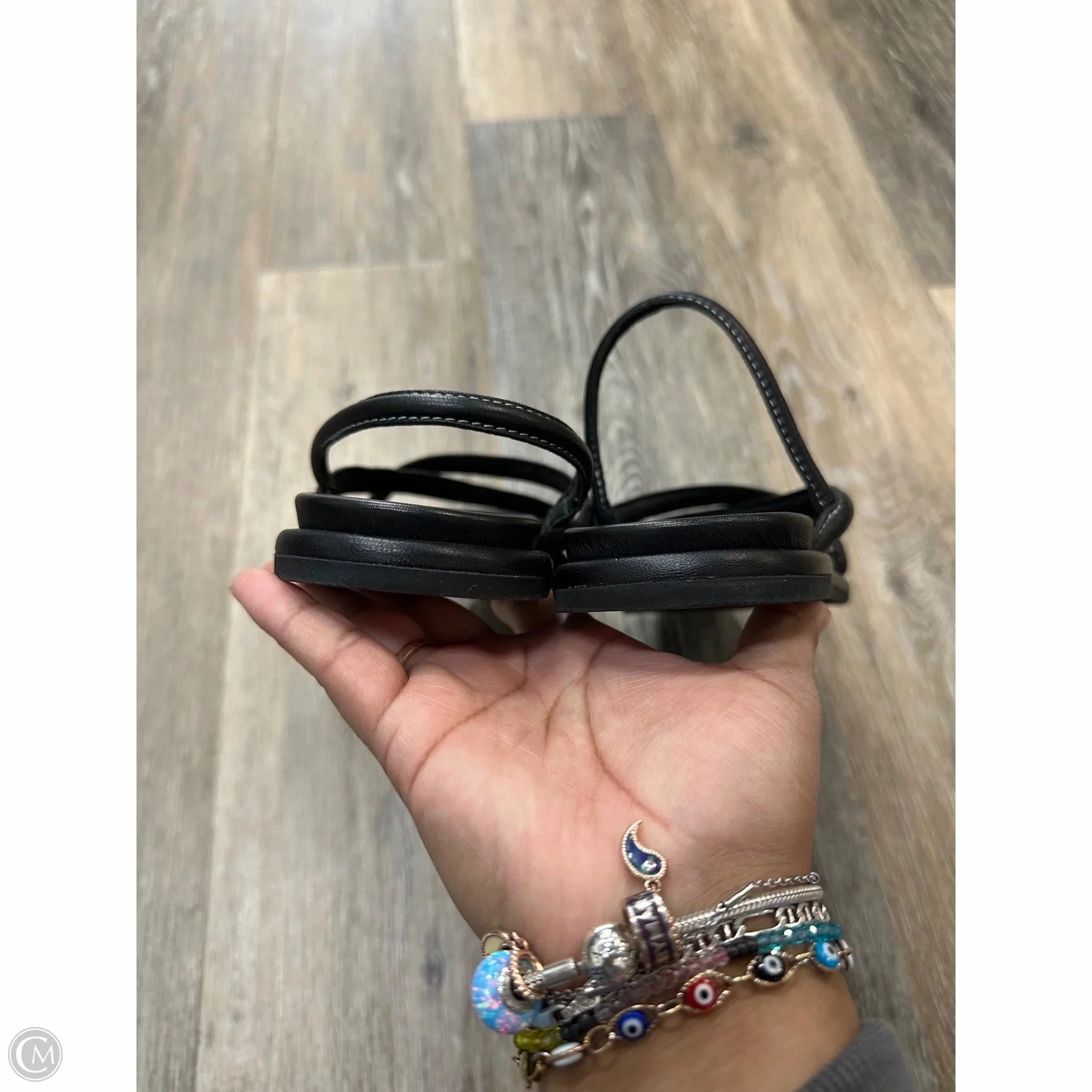 Sandals Flats By Olukai In Black, Size: 8