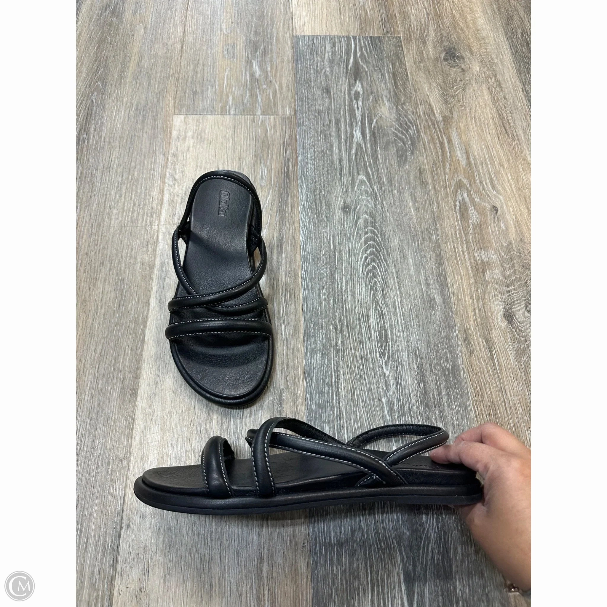 Sandals Flats By Olukai In Black, Size: 8