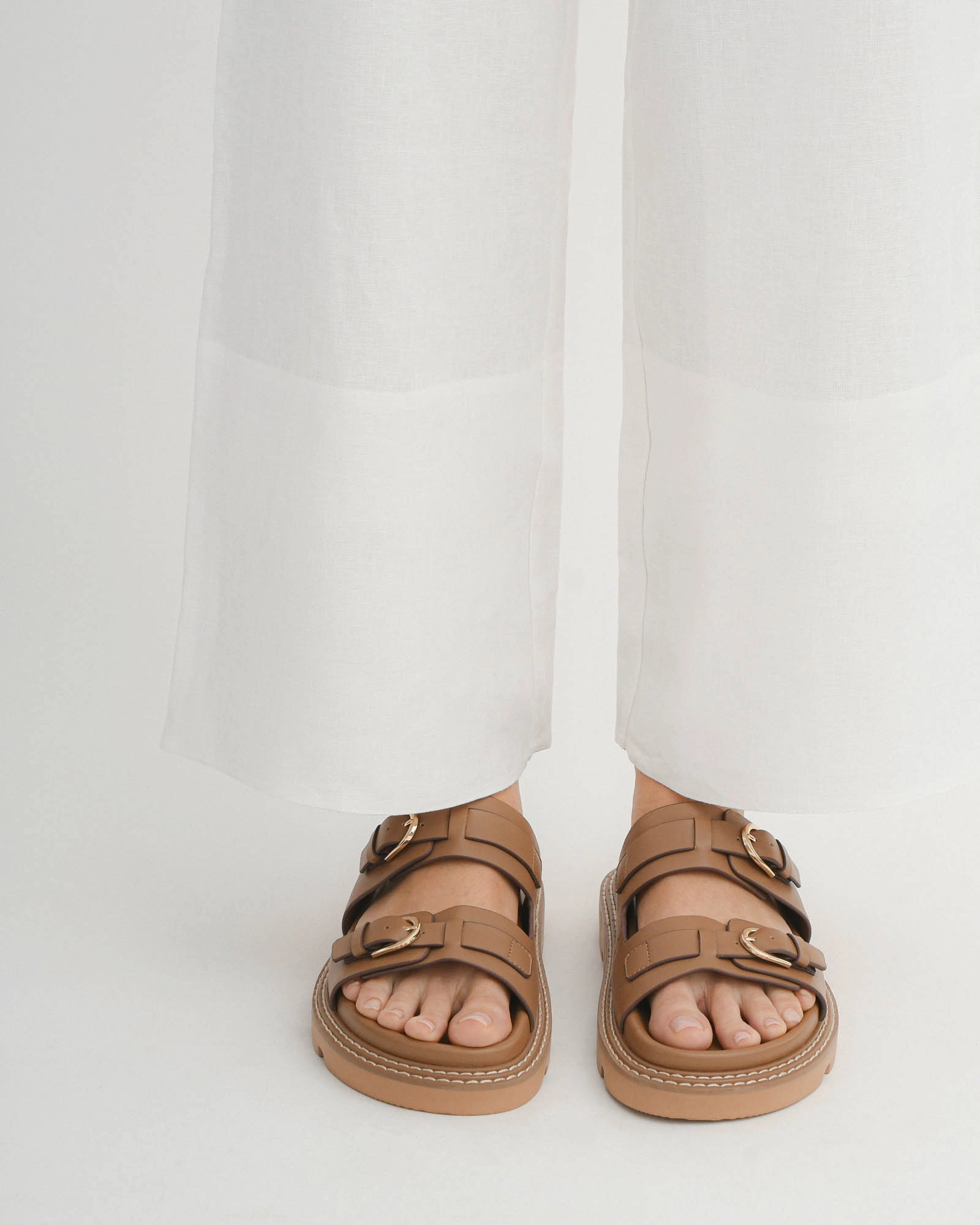 VICHY FLAT SANDALS TAN LEATHER